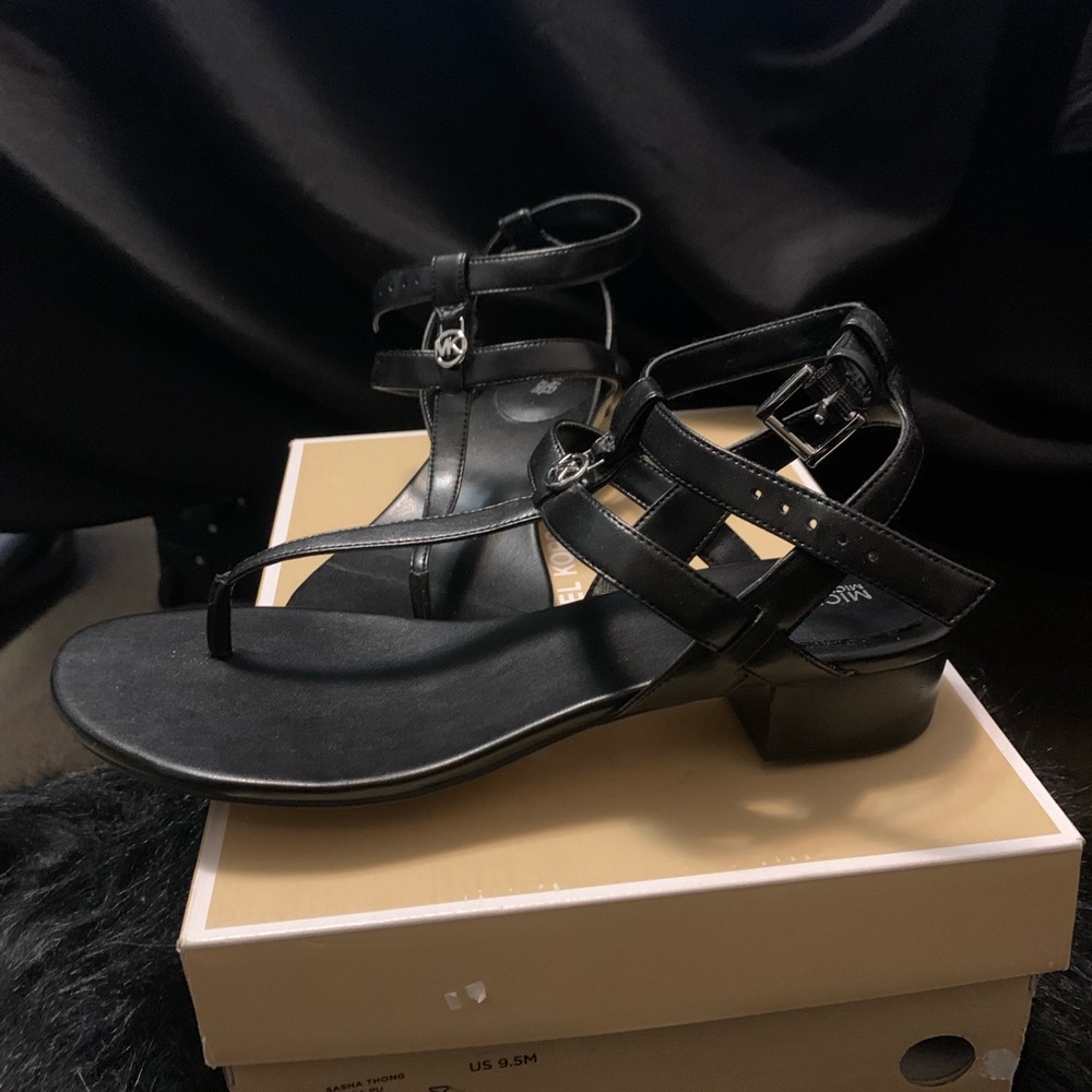 Michael Kors leather Sasha thong sandal